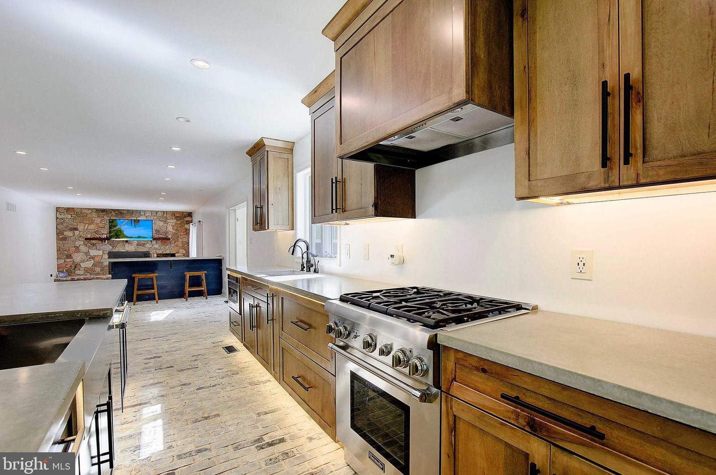 6439 Meadowlark Dr, Dunkirk MD  20754-2502 exterior