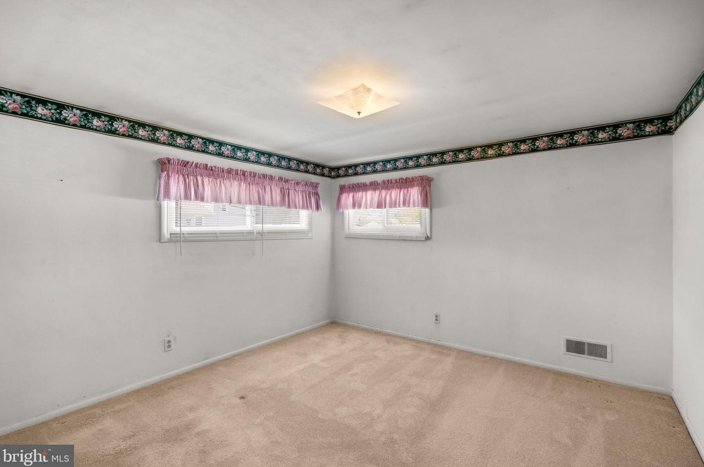 600 Mayo Rd, Glen Burnie MD 21061-4537 exterior