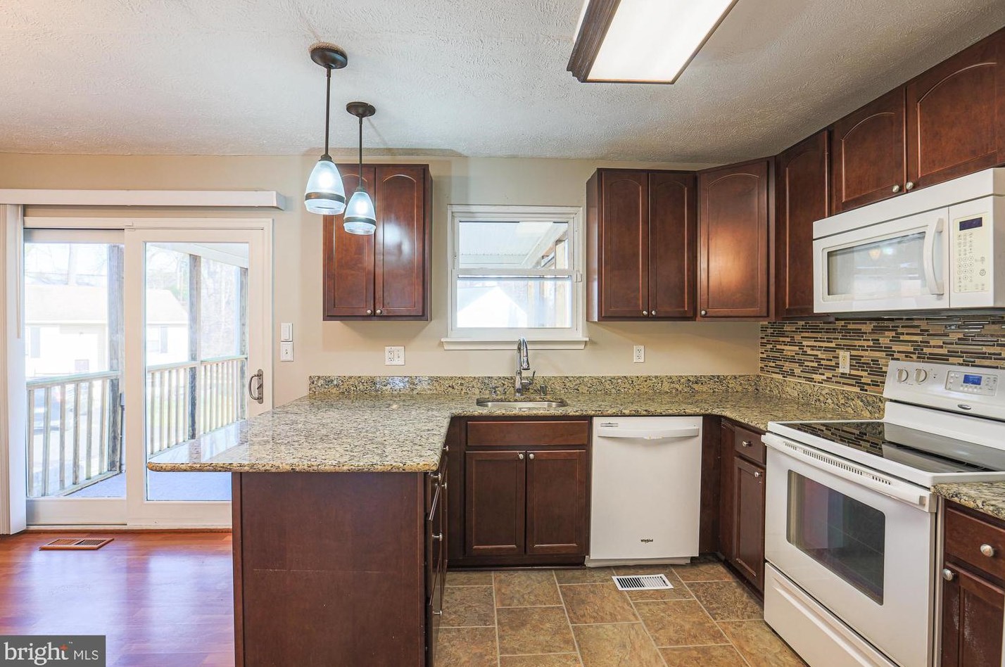 1521 Lochaber Ct, Glen Burnie MD 21061-2189 exterior