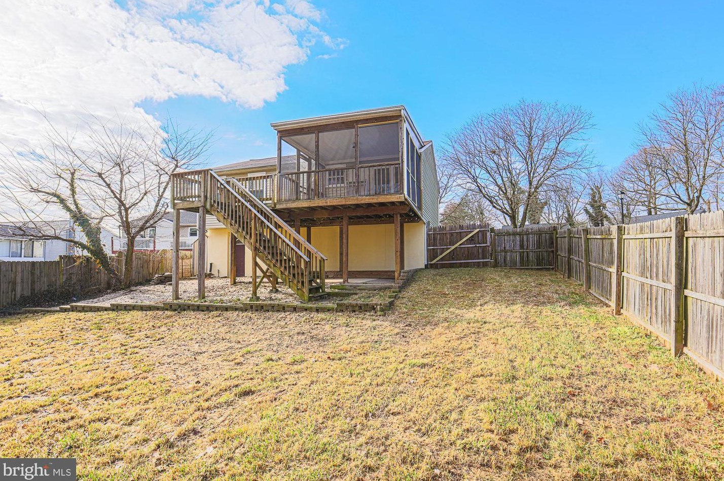 1521 Lochaber Ct, Glen Burnie MD 21061-2189 exterior