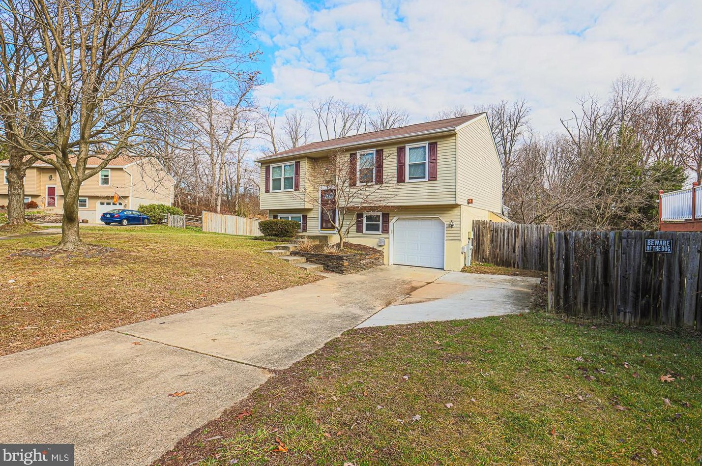 1521 Lochaber Ct, Glen Burnie MD 21061-2189 exterior
