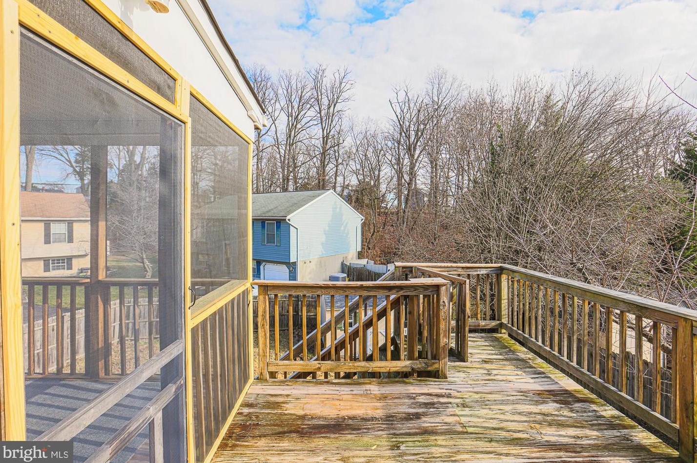 1521 Lochaber Ct, Glen Burnie MD 21061-2189 exterior