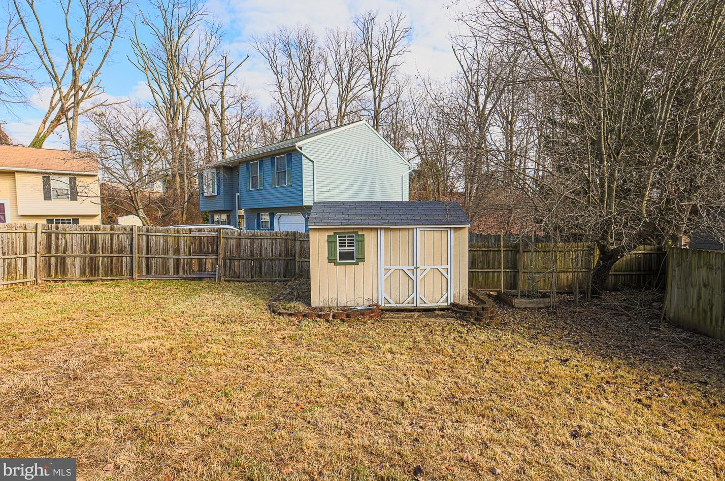 1521 Lochaber Ct, Glen Burnie MD 21061-2189 exterior