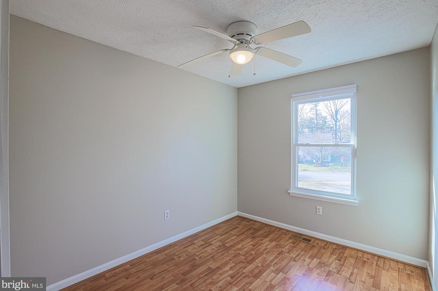 1521 Lochaber Ct, Glen Burnie MD 21061-2189 exterior