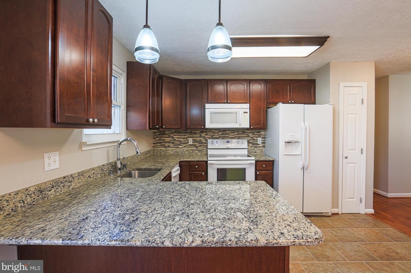 1521 Lochaber Ct, Glen Burnie MD 21061-2189 exterior