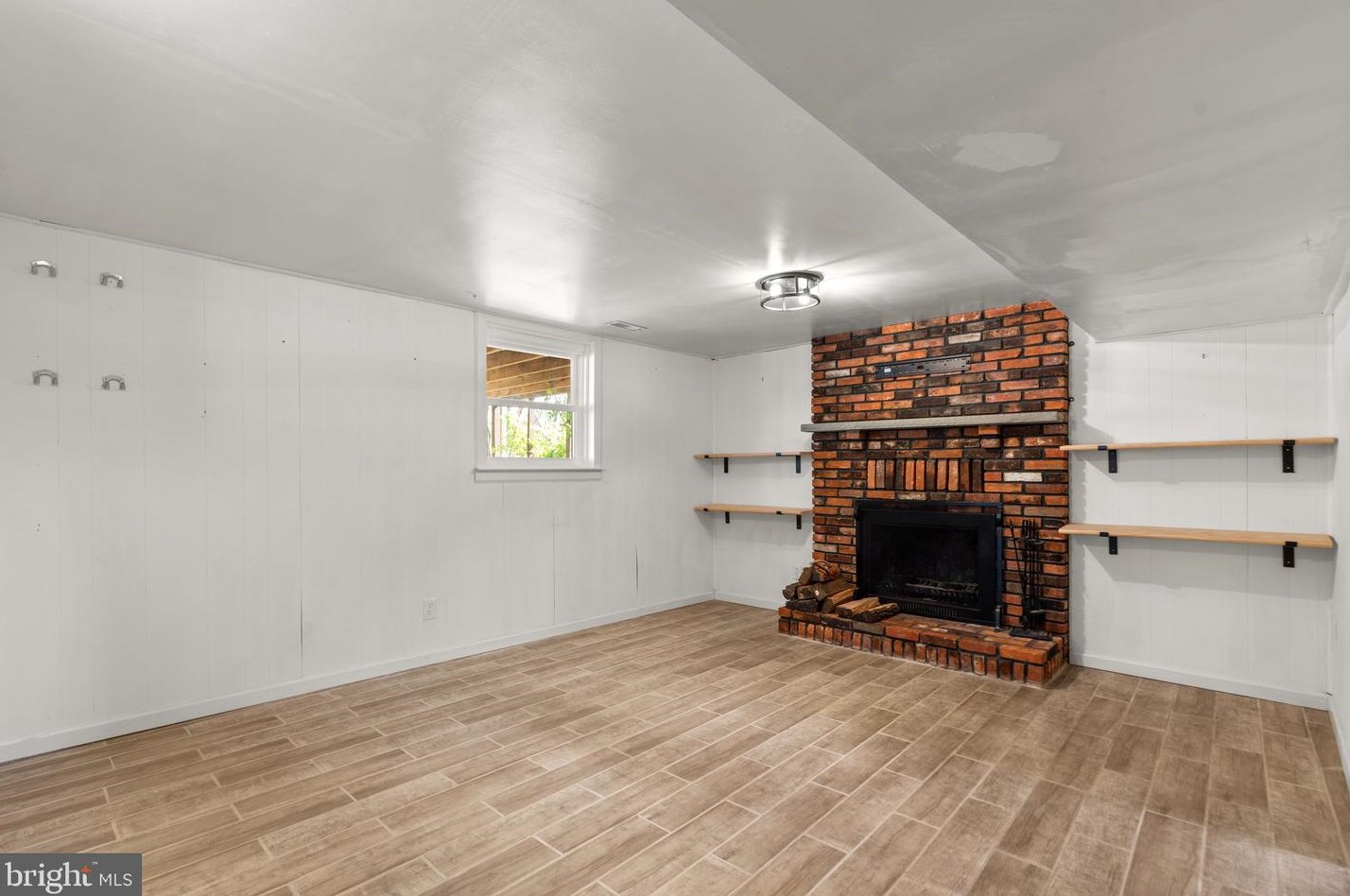 813 Hillside Ave, Edgewater MD 21037-3503 exterior