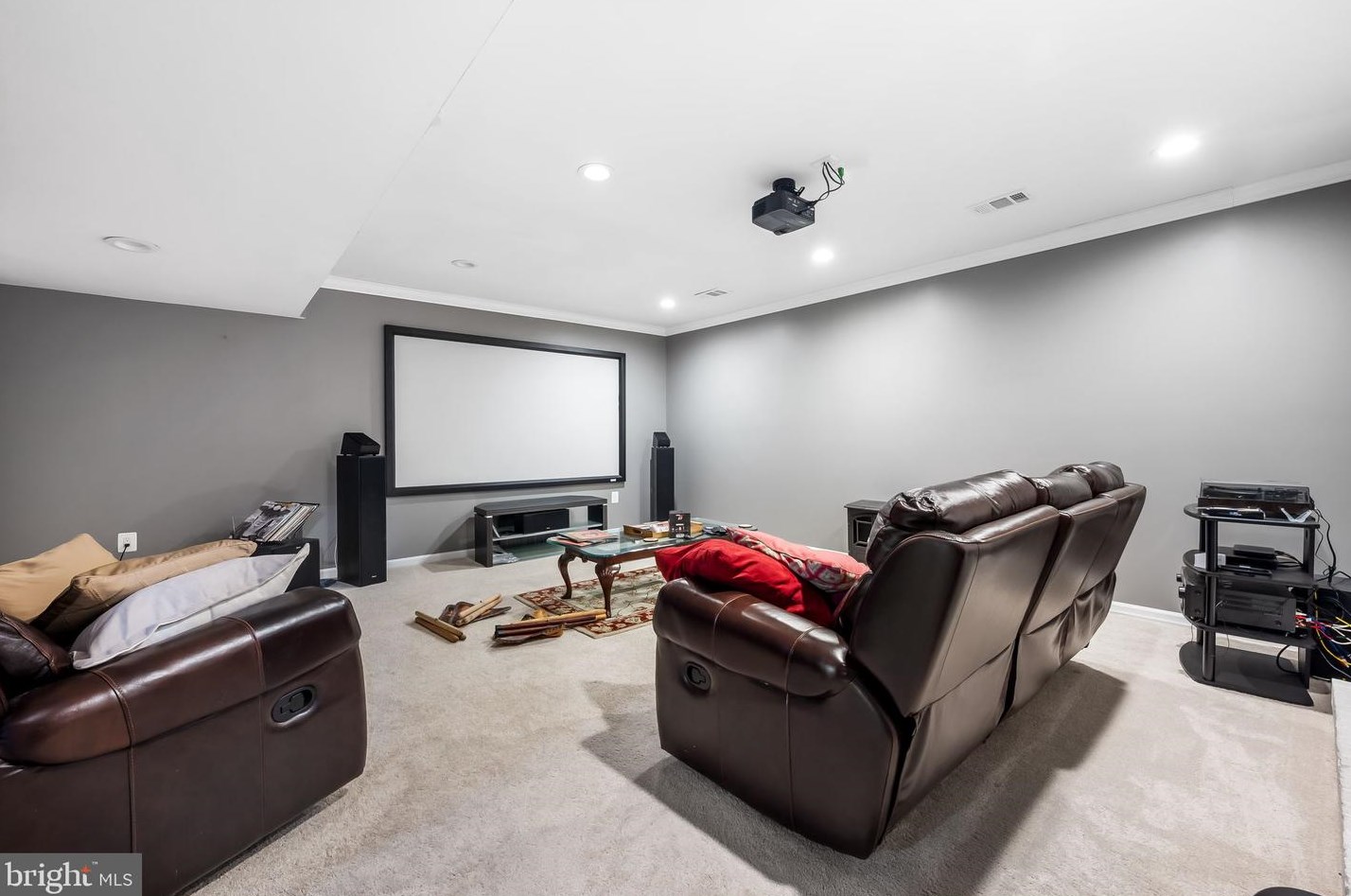 1684 Albermarle Dr, Crofton MD 21114-2015 exterior