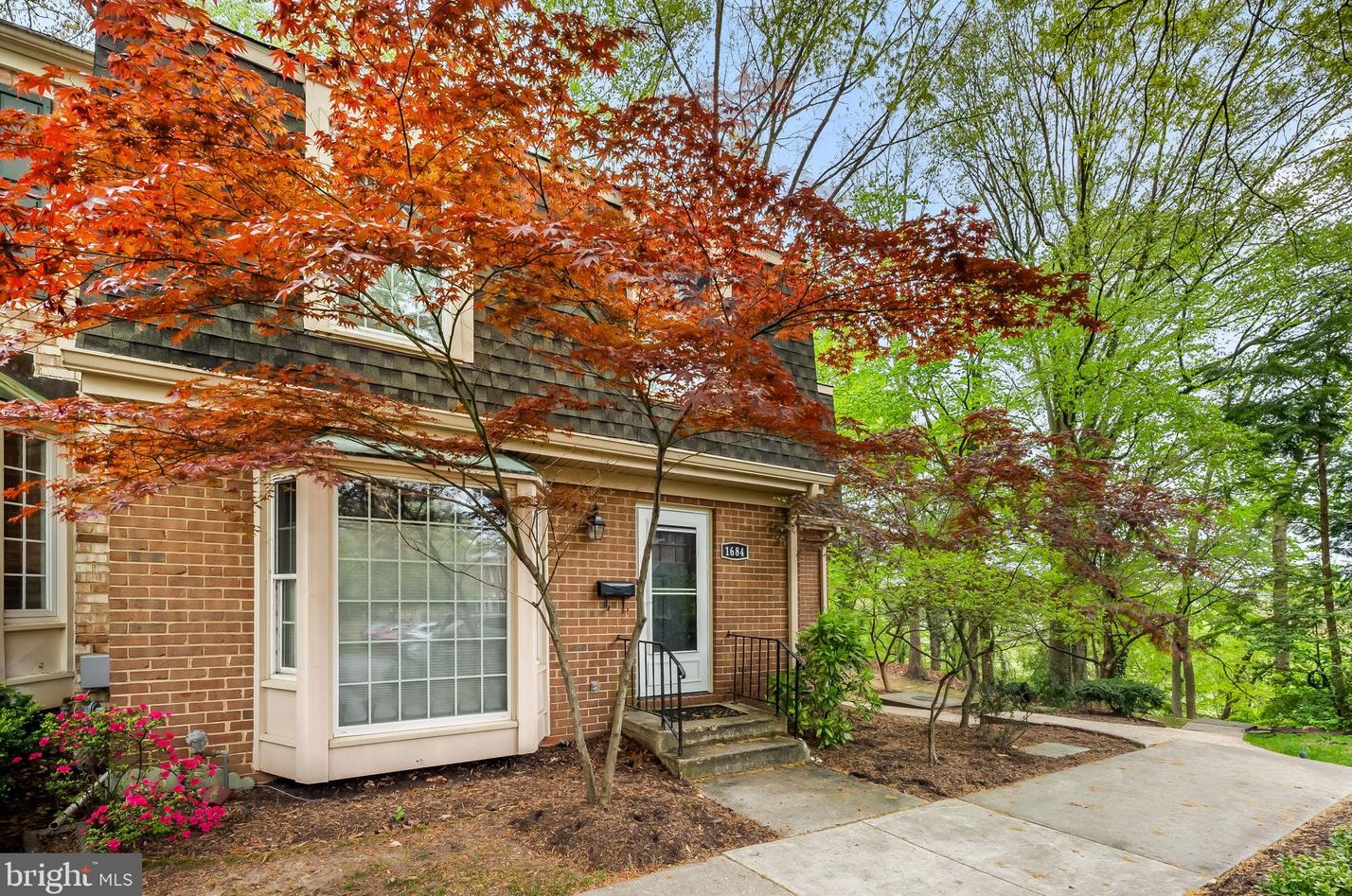 1684 Albermarle Dr, Crofton, MD 21114-2001