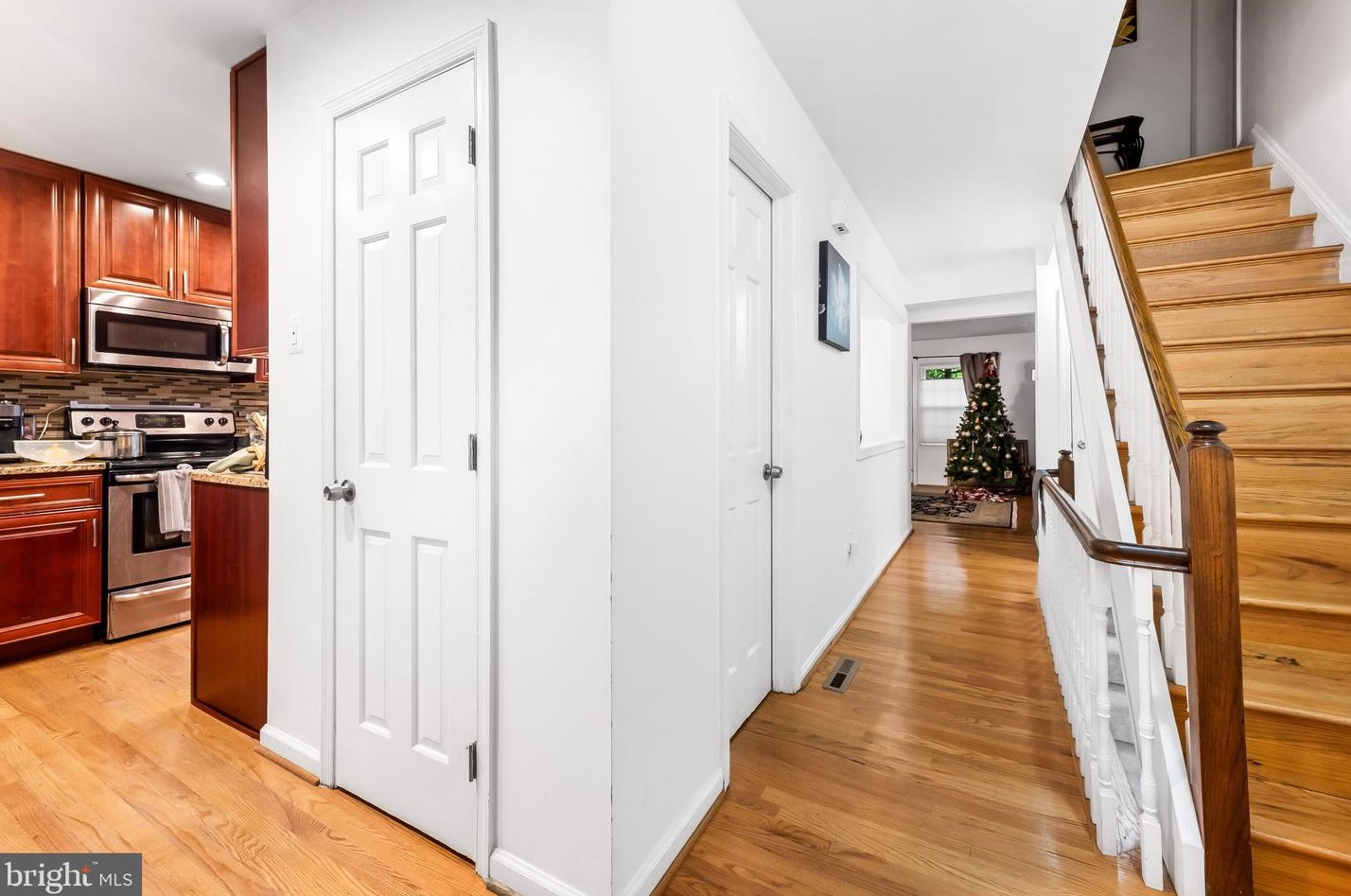 1684 Albermarle Dr, Crofton MD 21114-2015 exterior