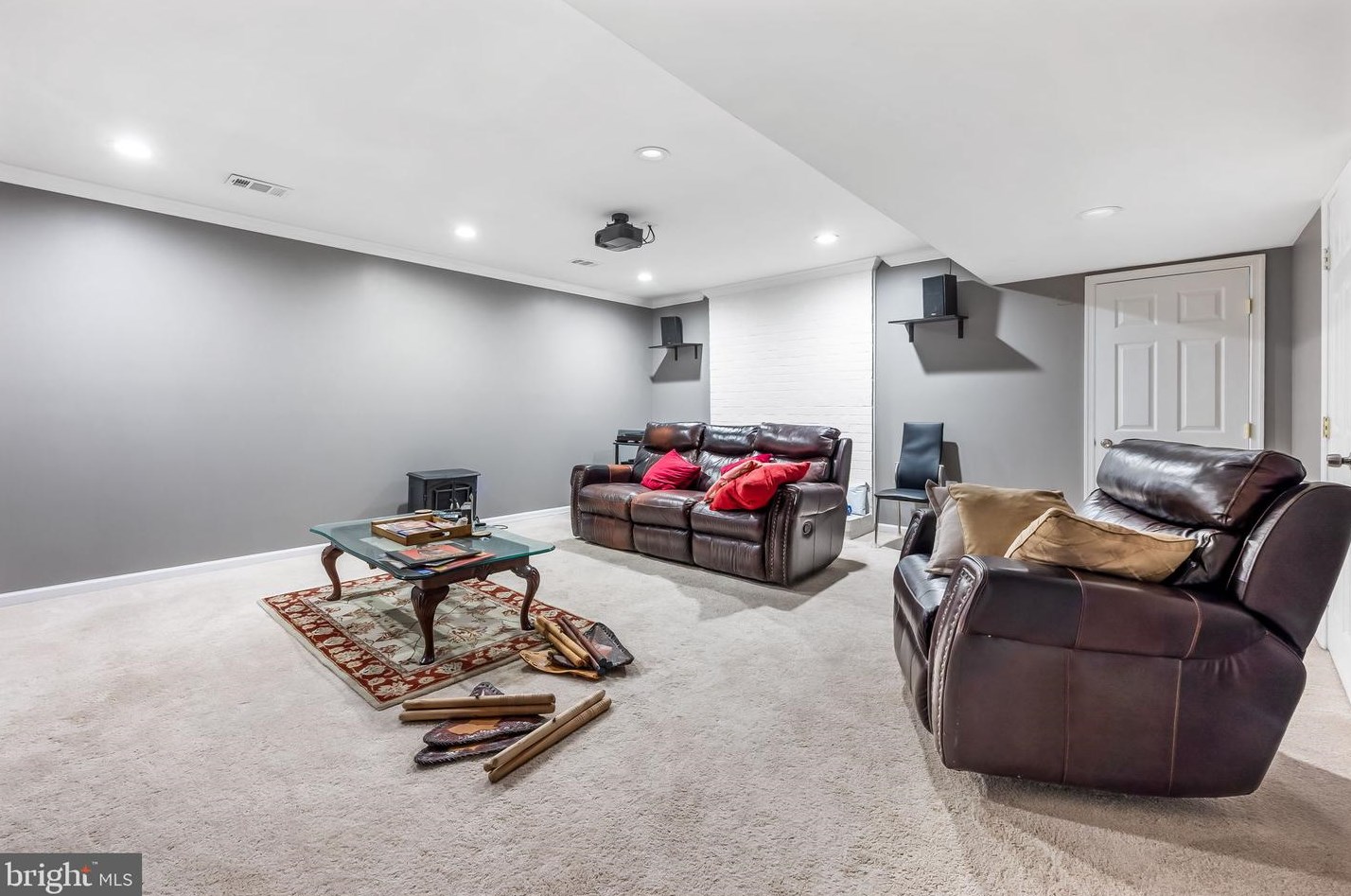 1684 Albermarle Dr, Crofton MD 21114-2015 exterior