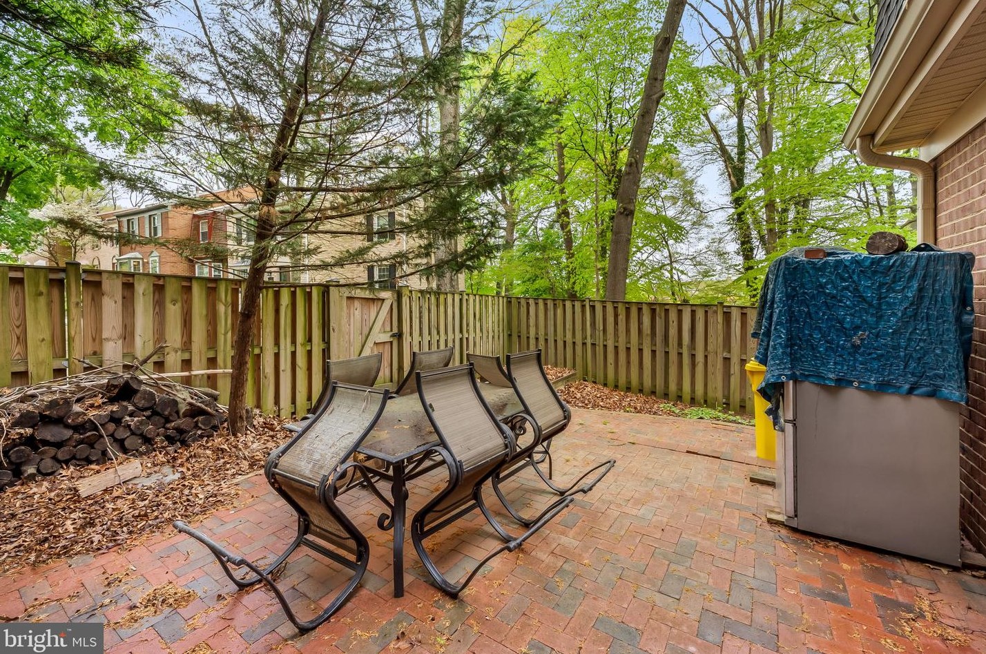 1684 Albermarle Dr, Crofton MD 21114-2015 exterior