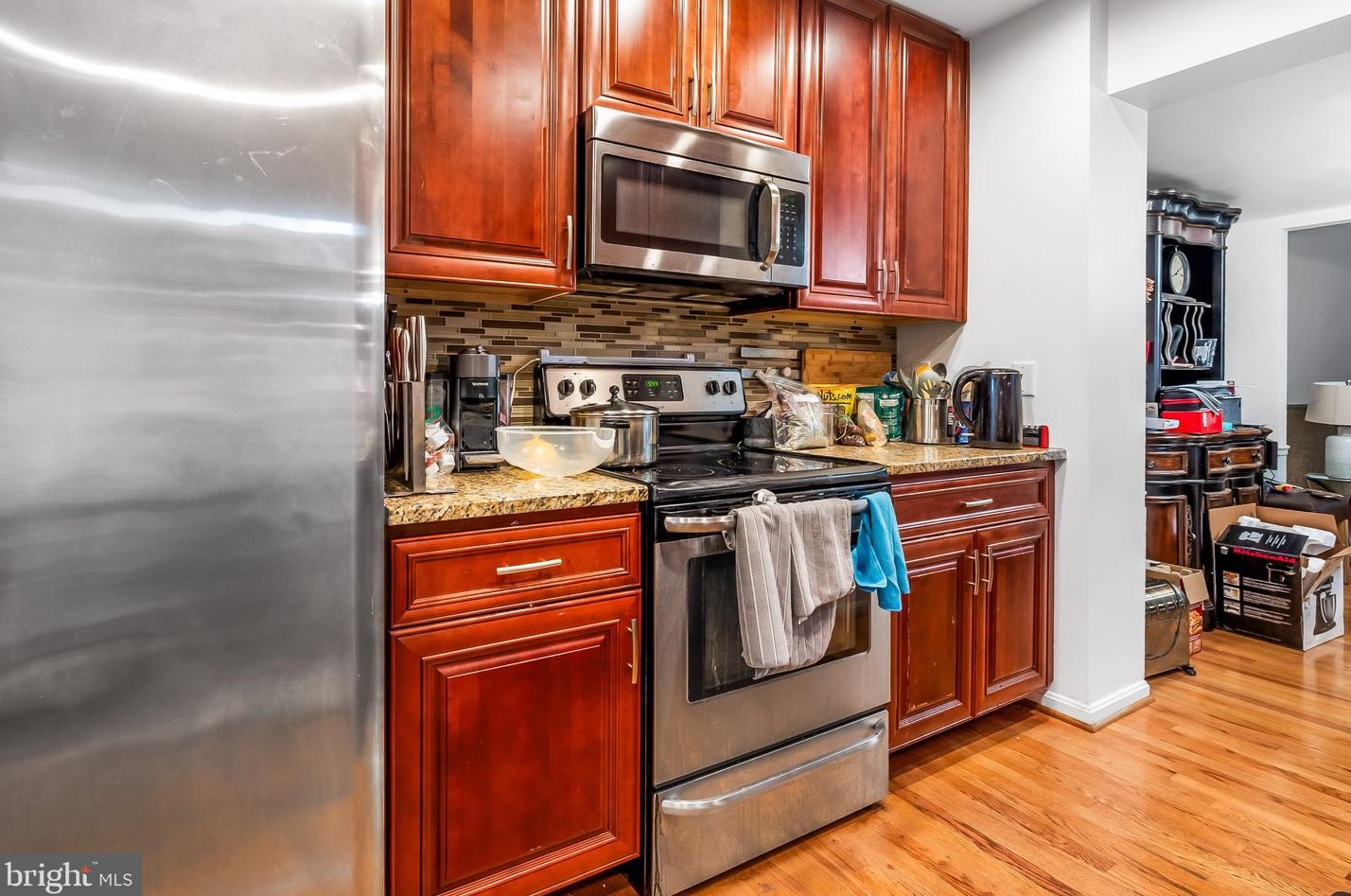 1684 Albermarle Dr, Crofton MD 21114-2015 exterior