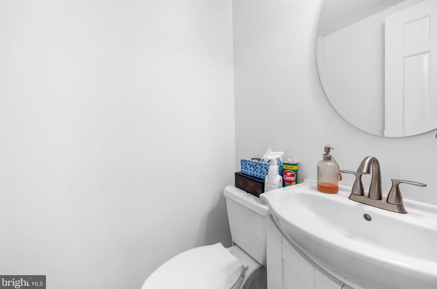 1684 Albermarle Dr, Crofton MD 21114-2015 exterior