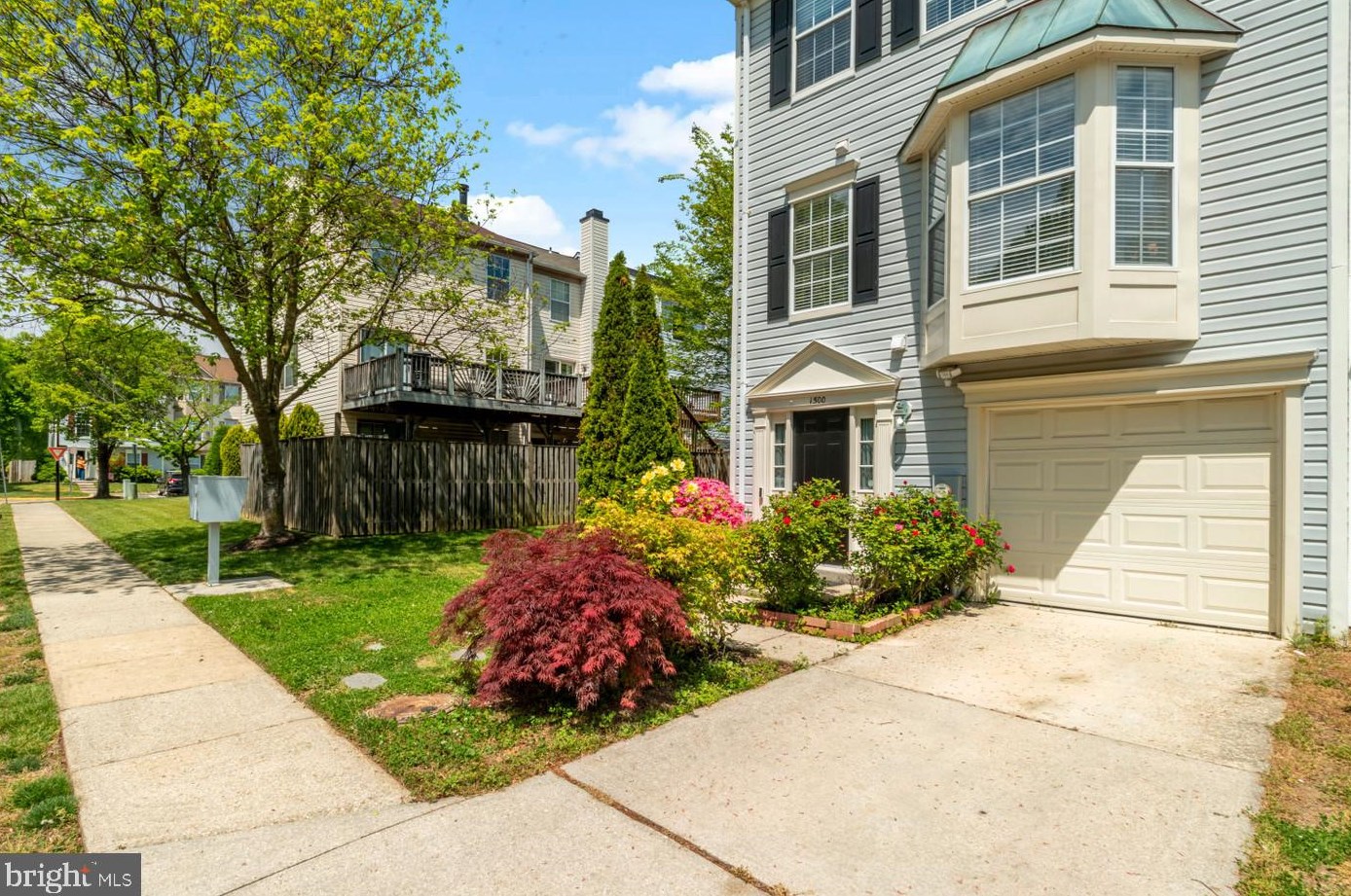 1500 Ashburnham Dr, Crofton, MD 21114