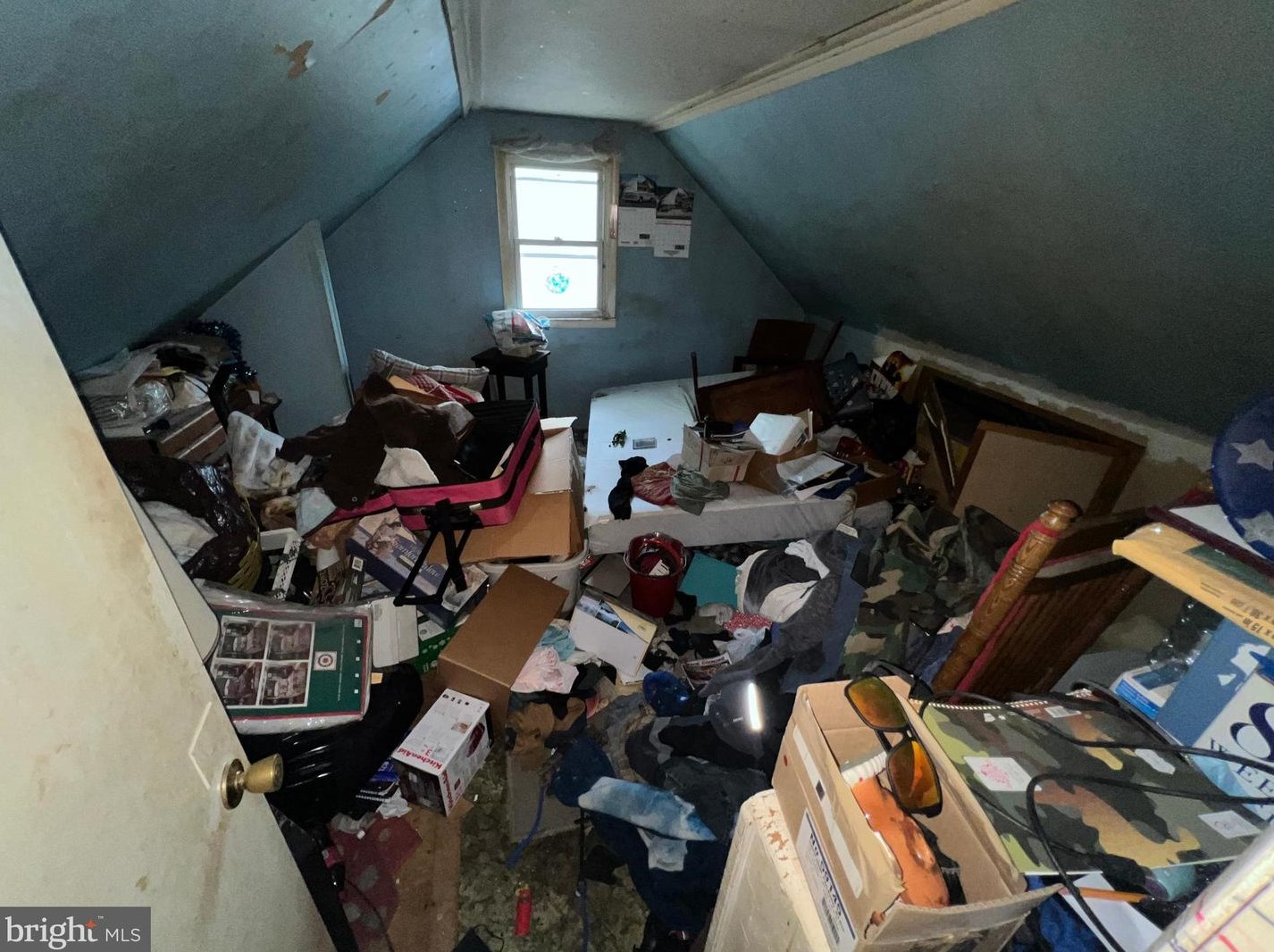 1834 Cedar Dr, Severn MD 21144-1004 exterior