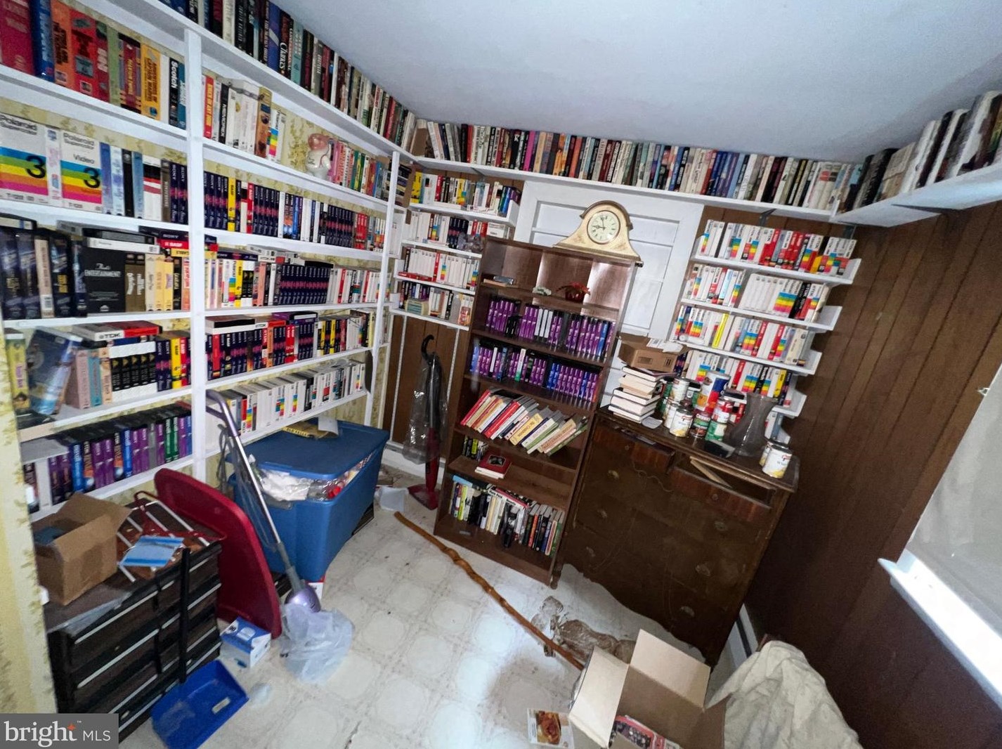 1834 Cedar Dr, Severn MD 21144-1004 exterior