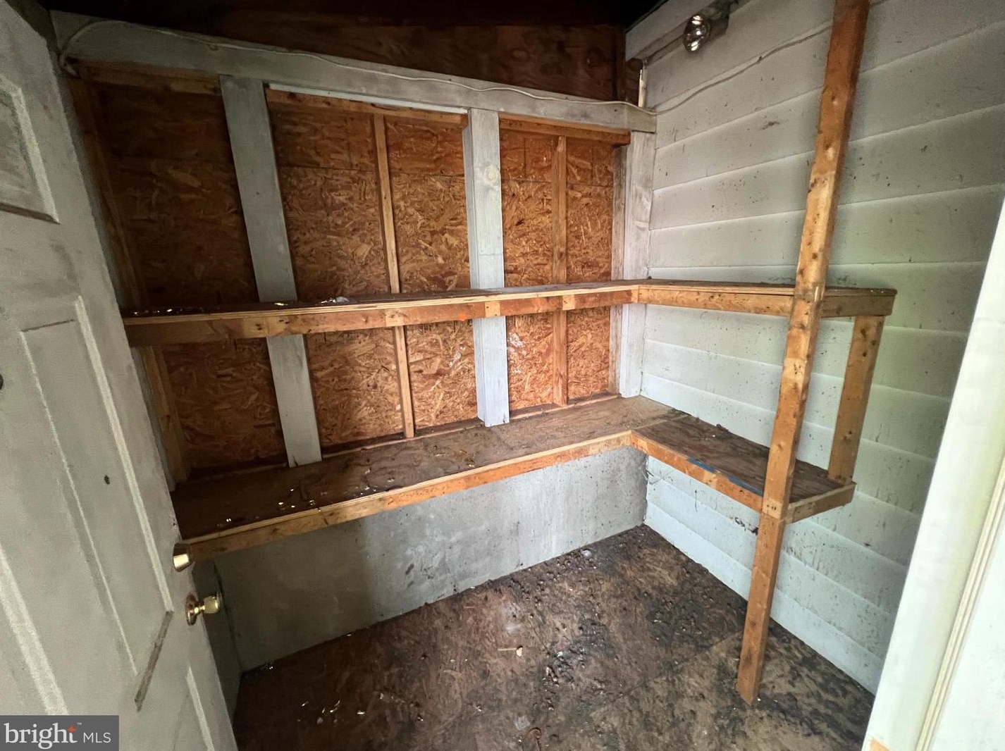 1834 Cedar Dr, Severn MD 21144-1004 exterior