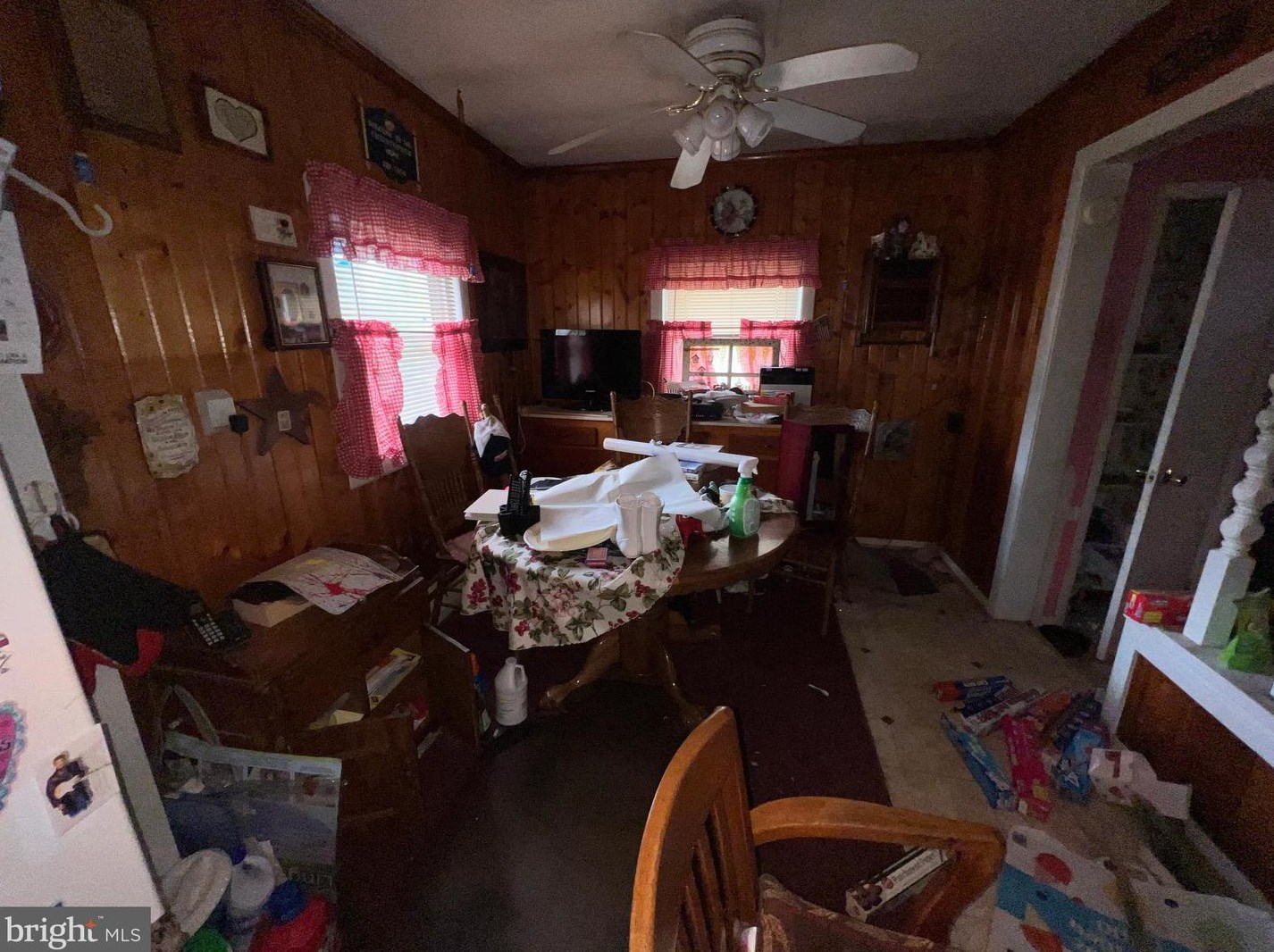 1834 Cedar Dr, Severn MD 21144-1004 exterior