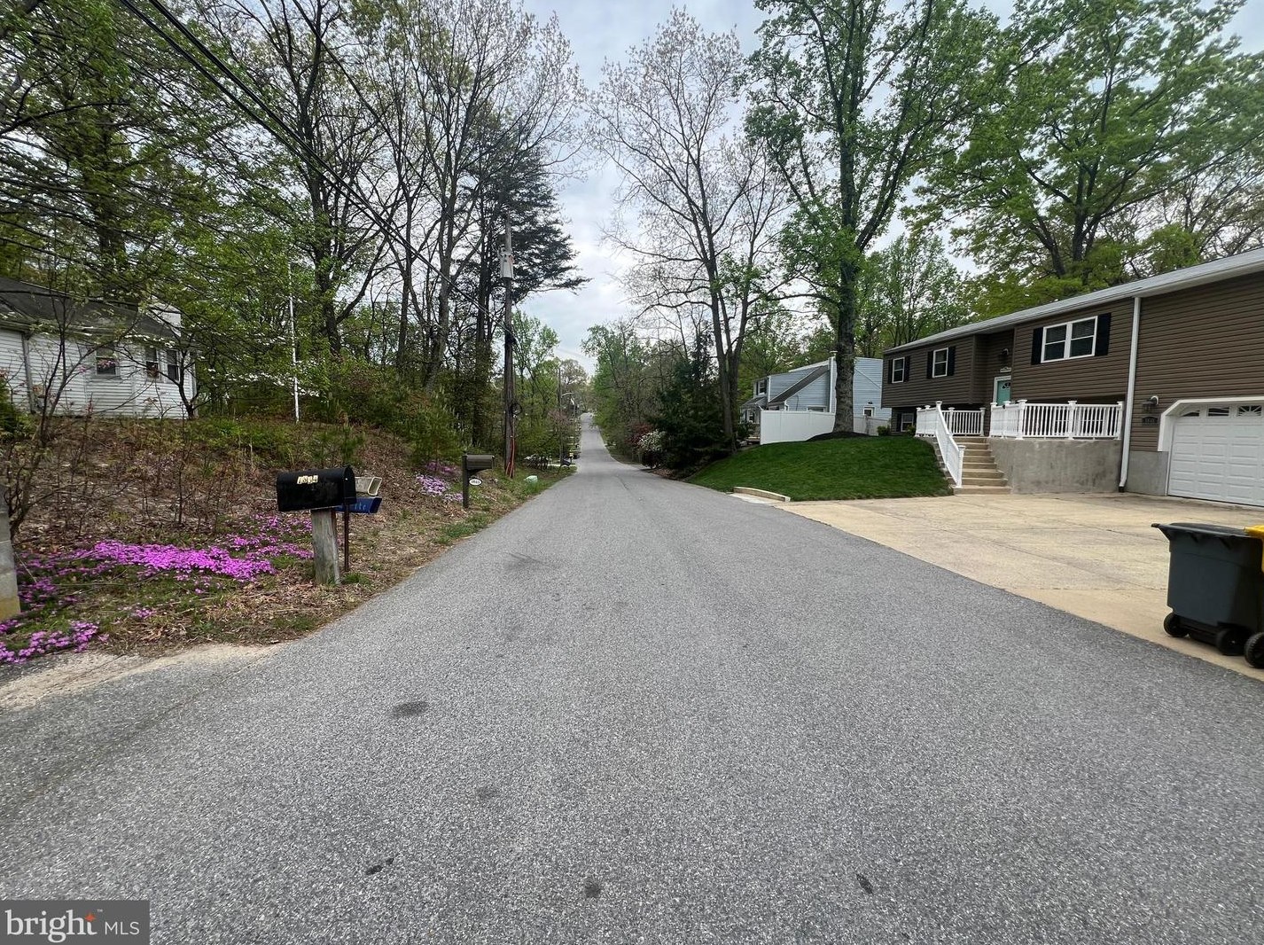 1834 Cedar Dr, Severn MD 21144-1004 exterior