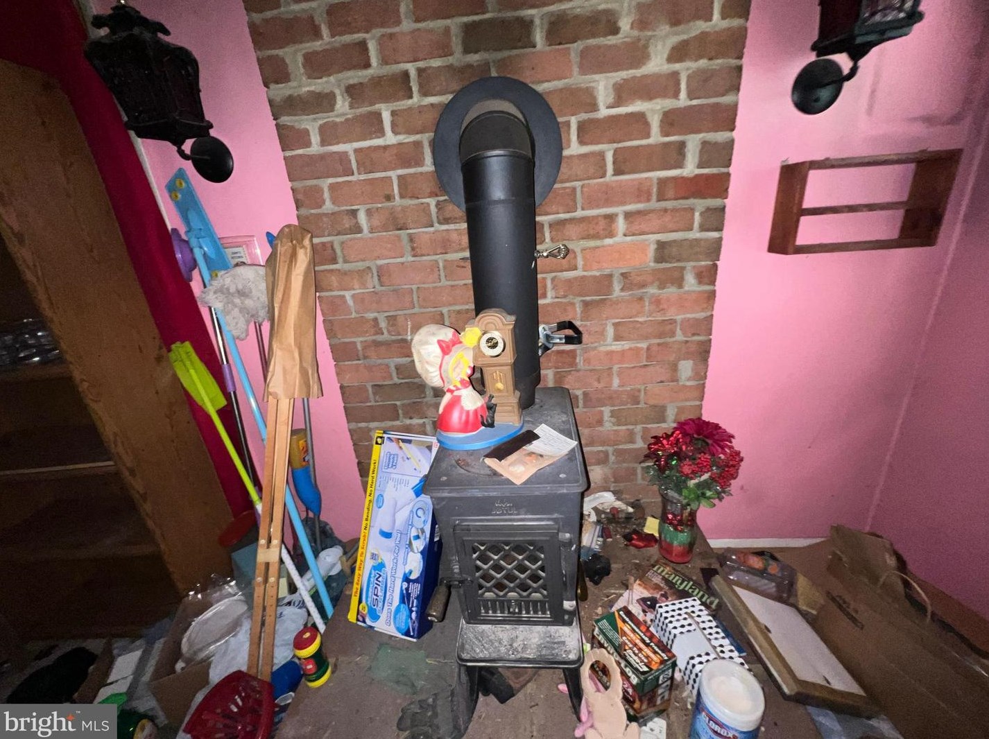 1834 Cedar Dr, Severn MD 21144-1004 exterior