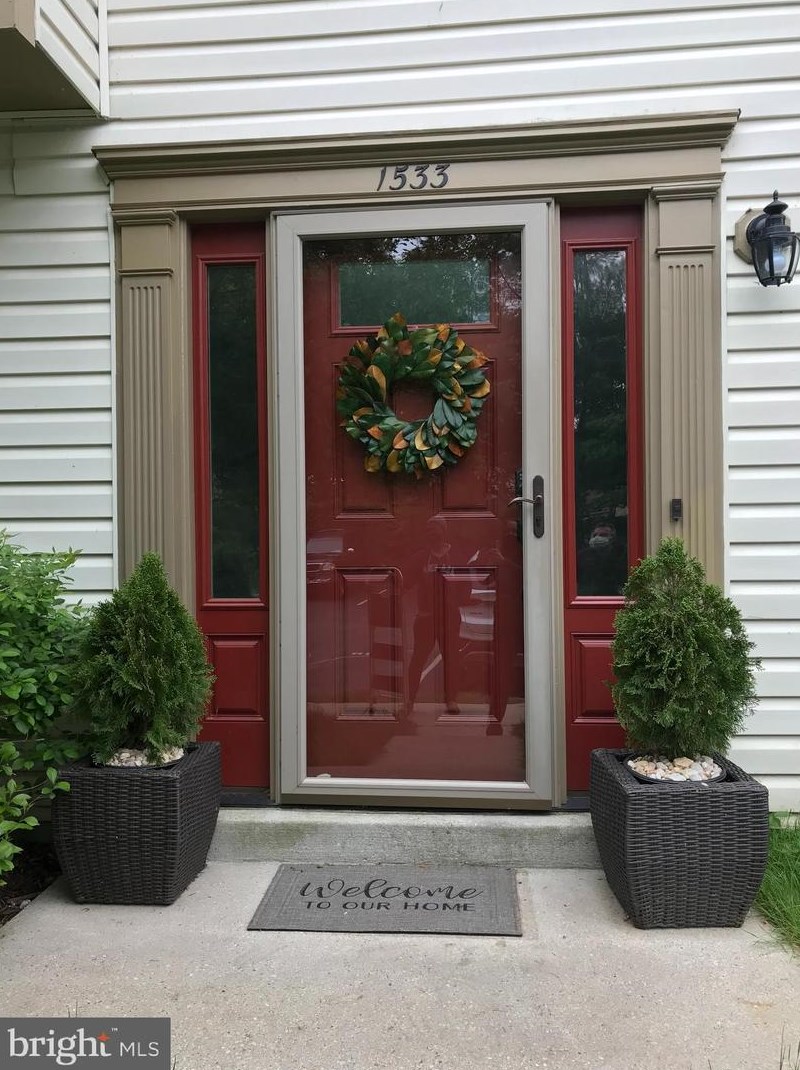 1533 Ashburnham Dr, Crofton, MD 21114