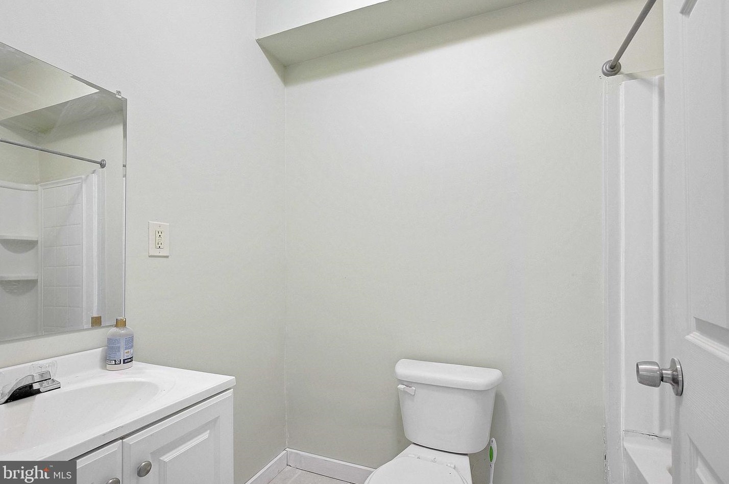 8210 Fort Smallwood Rd, Baltimore MD  21226-1918 exterior