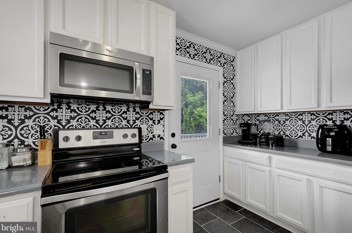 8210 Fort Smallwood Rd, Baltimore MD  21226-1918 exterior