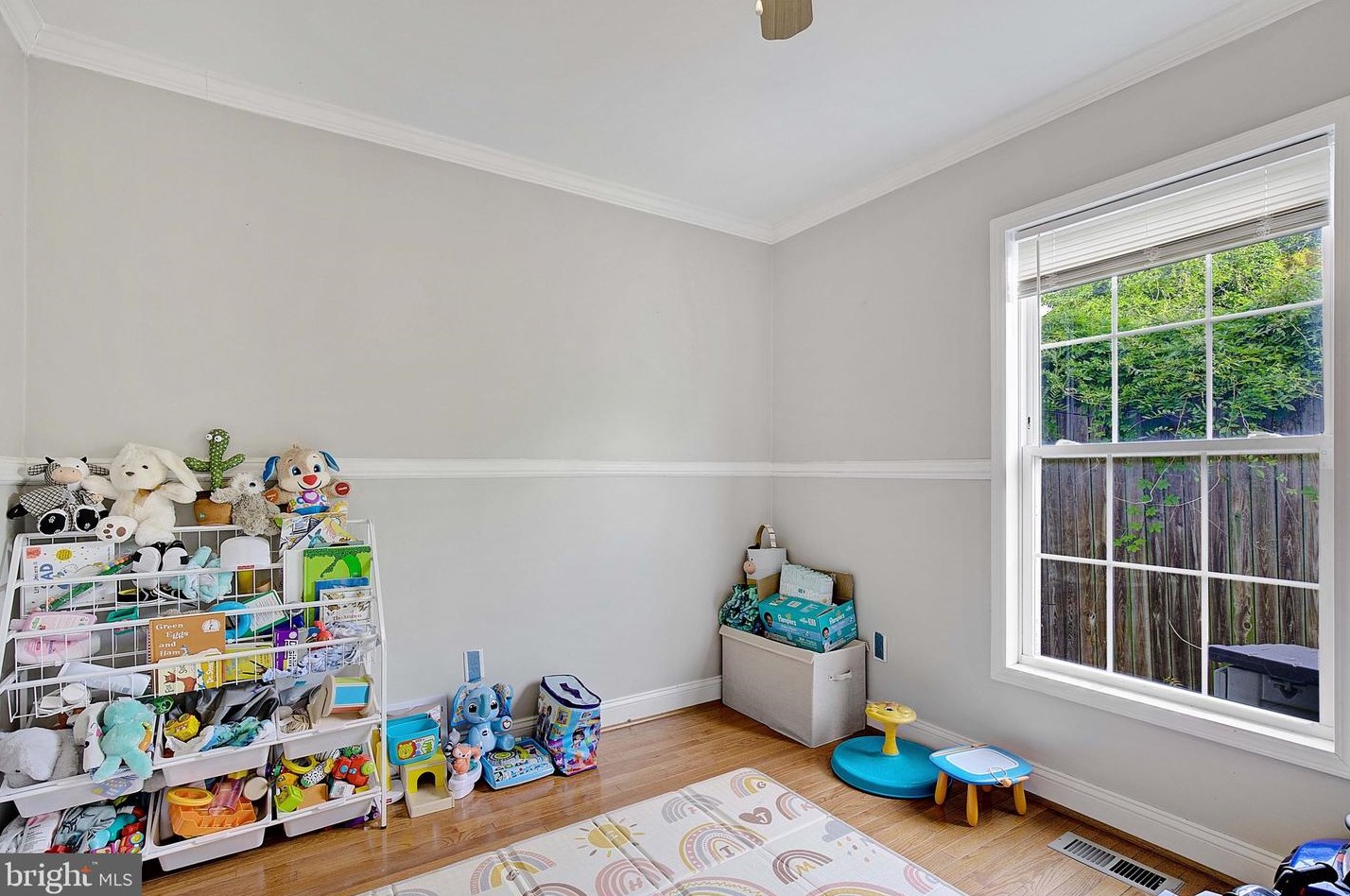 8210 Fort Smallwood Rd, Baltimore MD  21226-1918 exterior