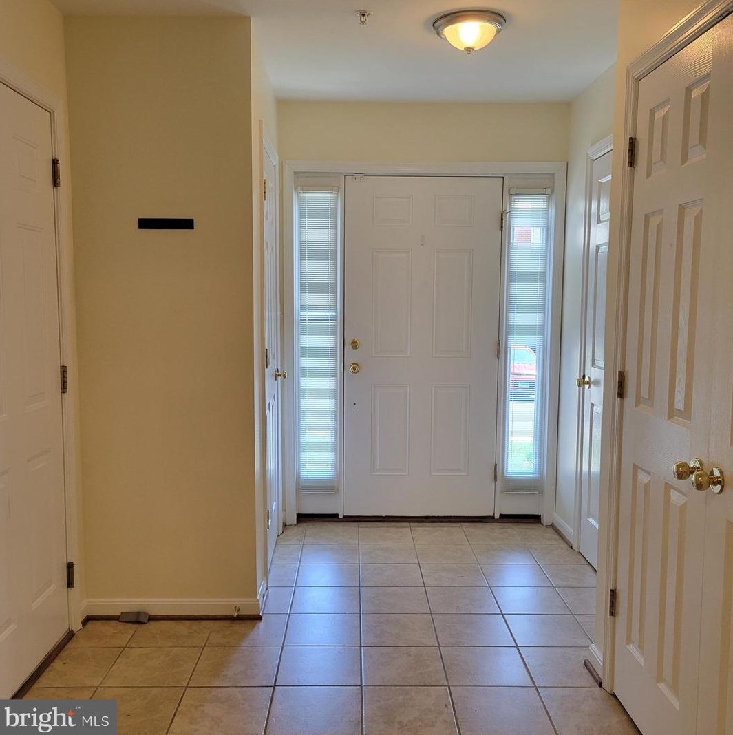 2647 Streamview Dr, Odenton, MD 21113-1579