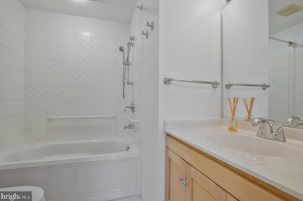 1456 Harwell Ave, Crofton MD 21114-2107 exterior