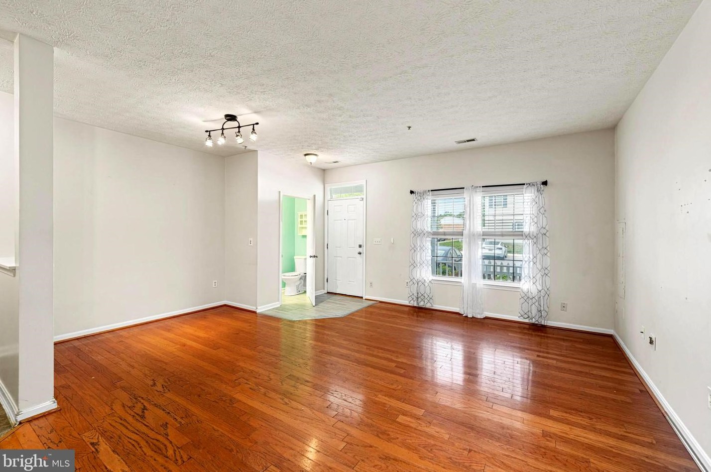 1717 Barnett Ct, Severn MD 21144-4413 exterior