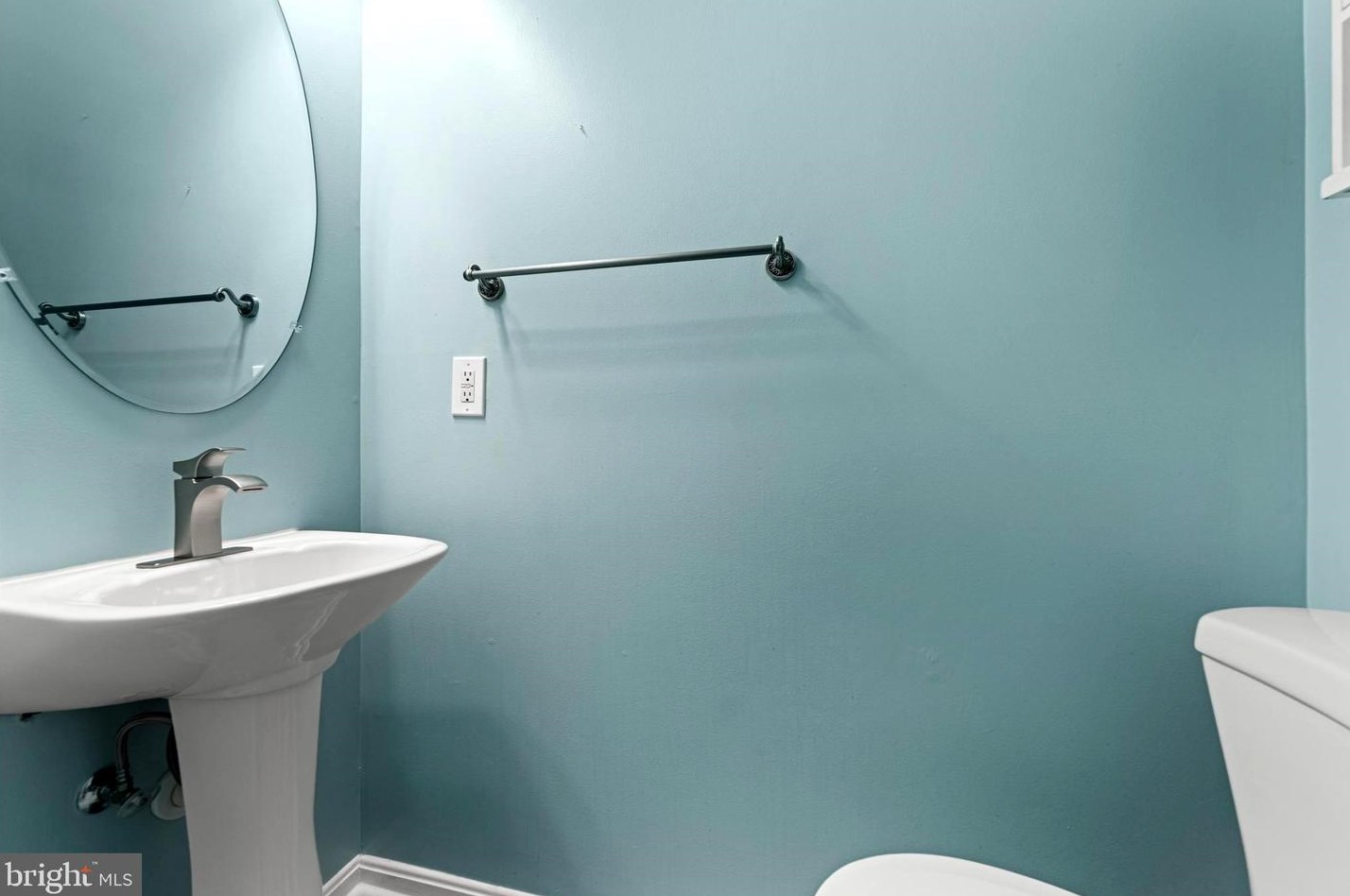 1717 Barnett Ct, Severn MD 21144-4413 exterior