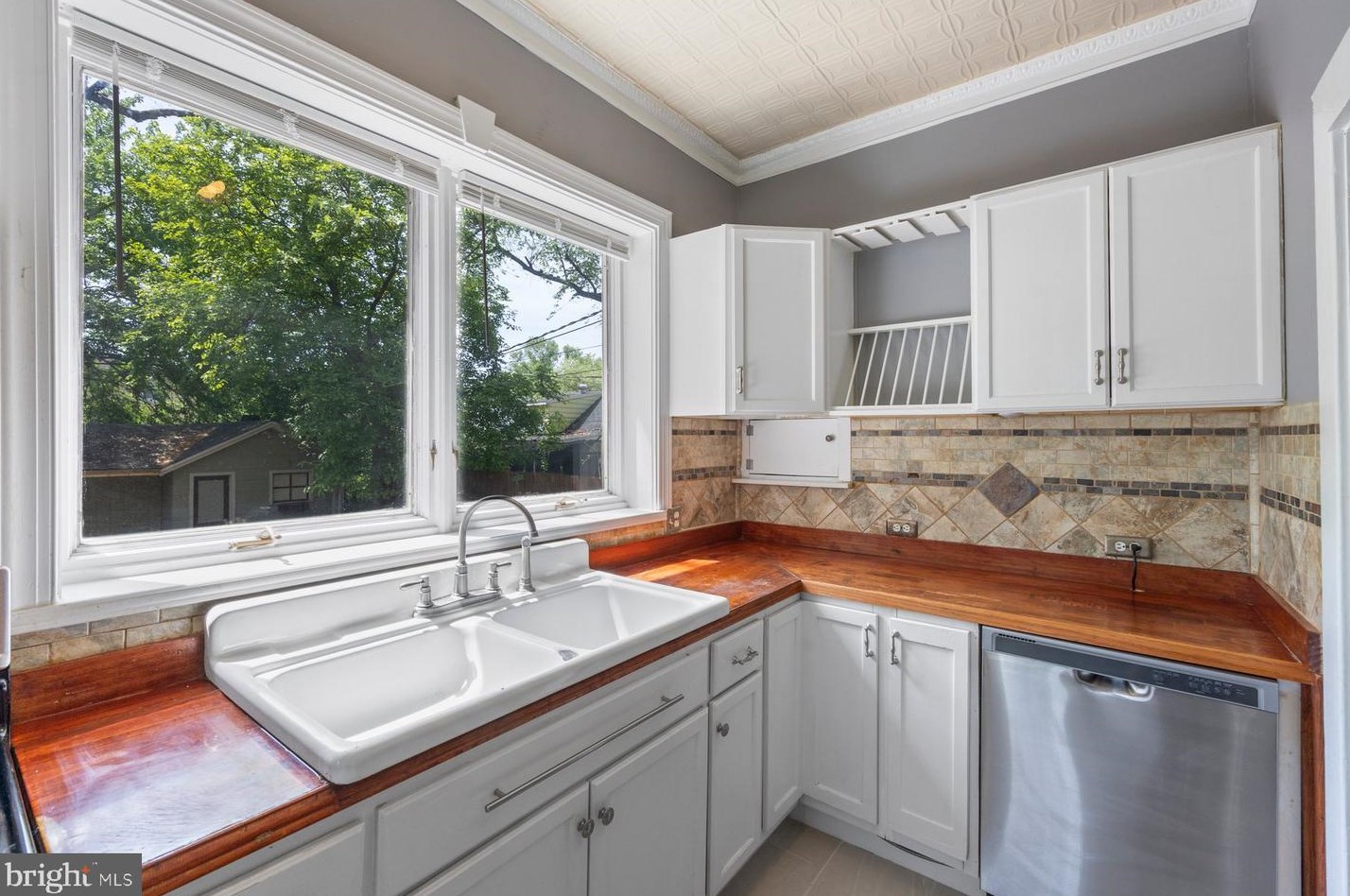 221 Audrey Ave, Baltimore MD  21225-2820 exterior