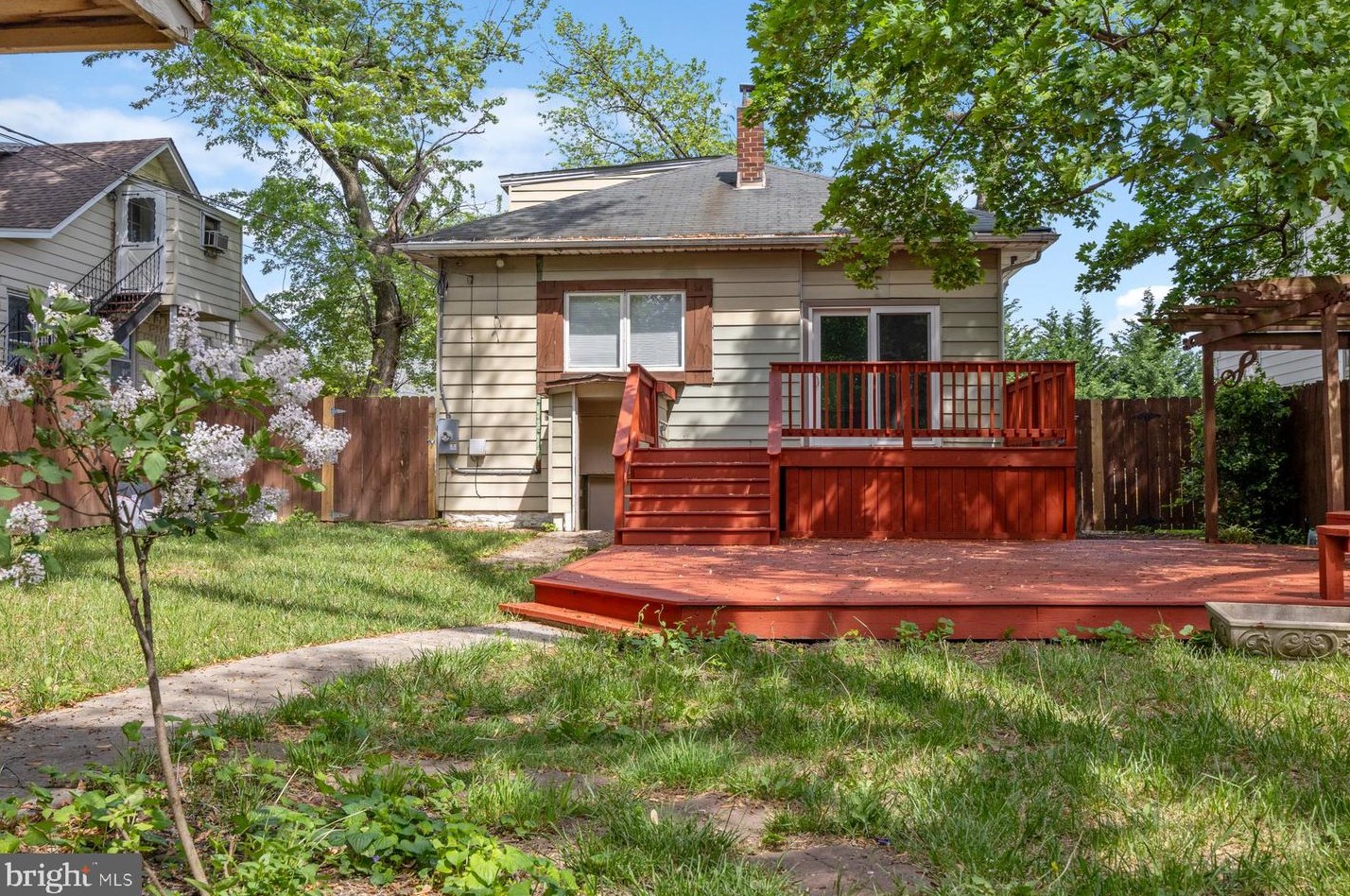 221 Audrey Ave, Baltimore MD  21225-2820 exterior