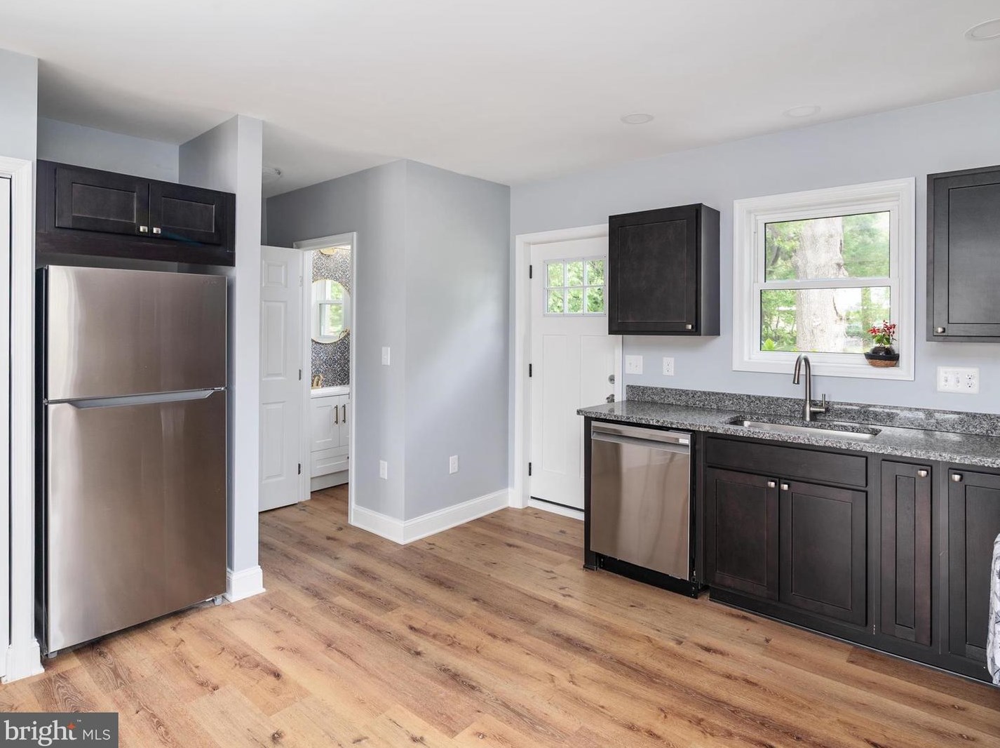 112 6 Ave, Glen Burnie MD 21060-6826 exterior