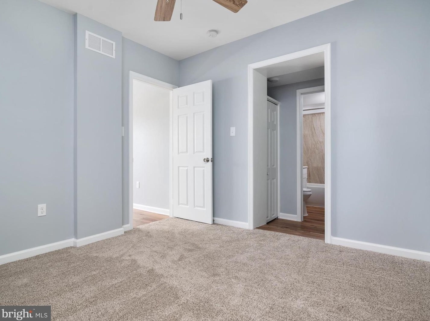 112 6 Ave, Glen Burnie MD 21060-6826 exterior