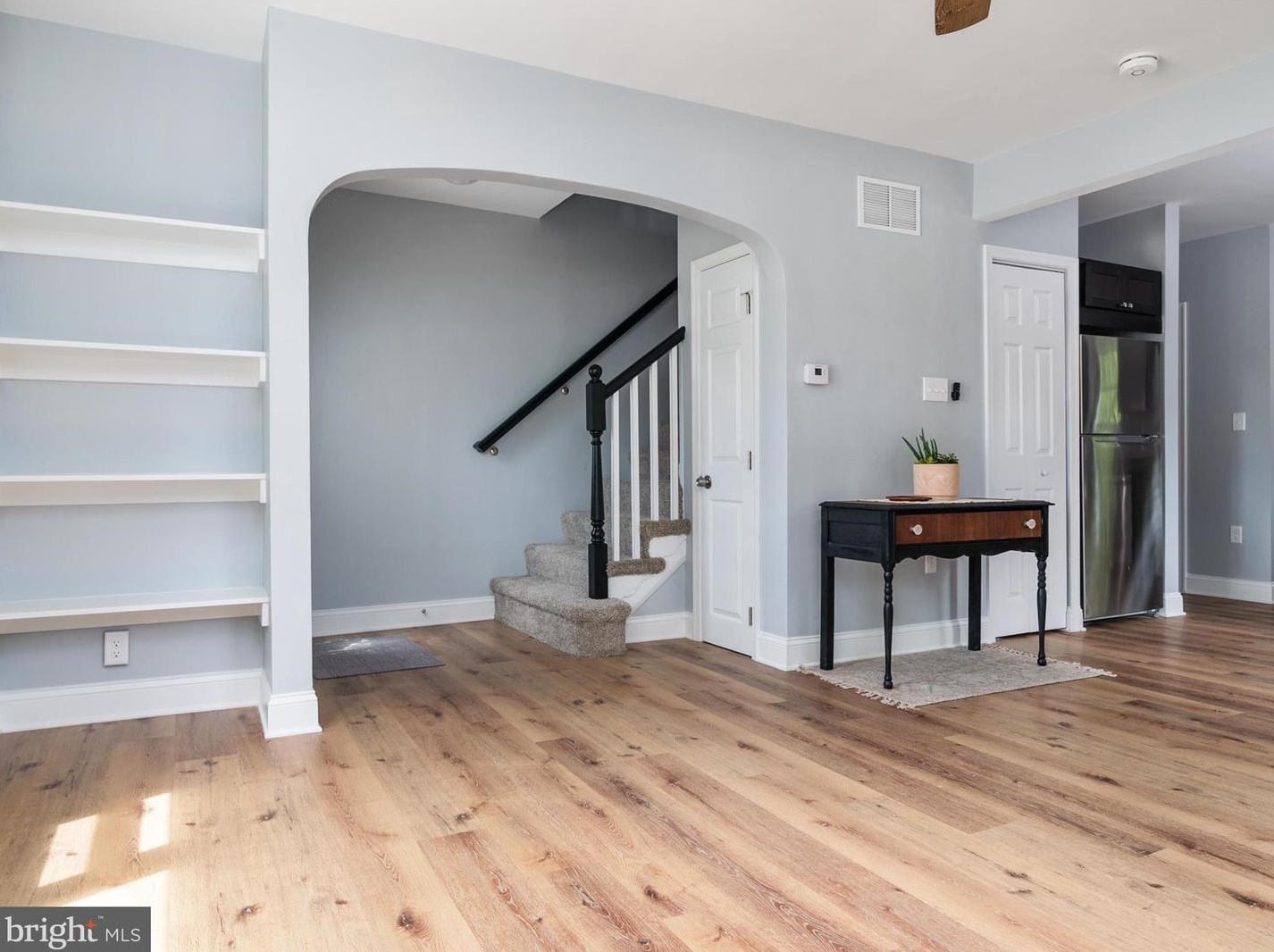 112 6 Ave, Glen Burnie MD 21060-6826 exterior