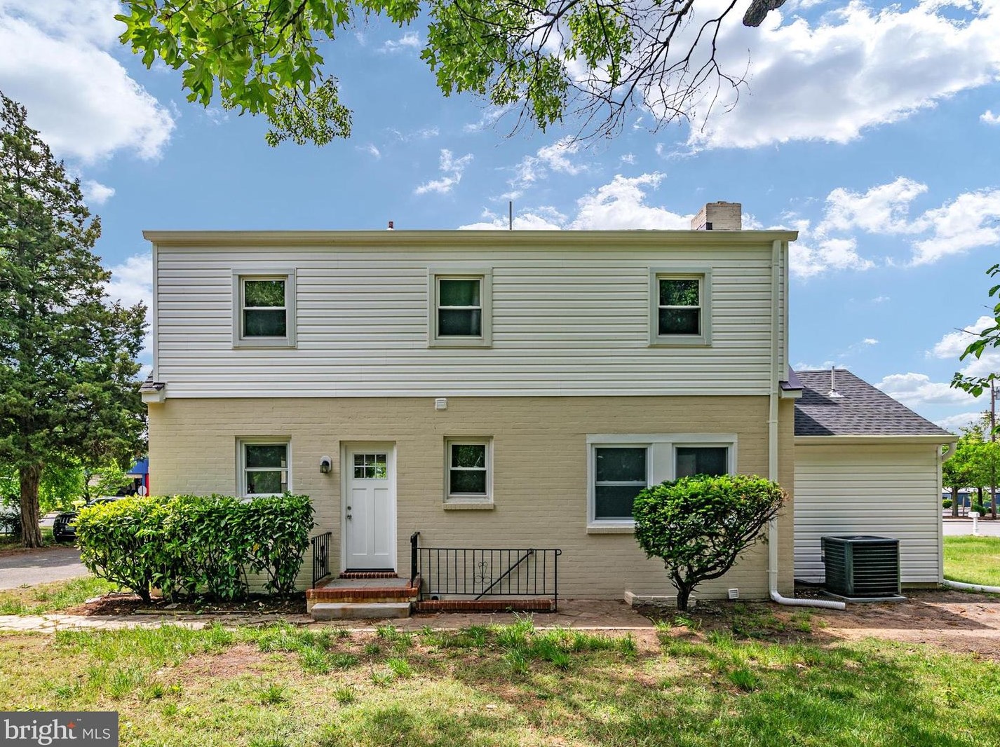 112 6 Ave, Glen Burnie MD 21060-6826 exterior