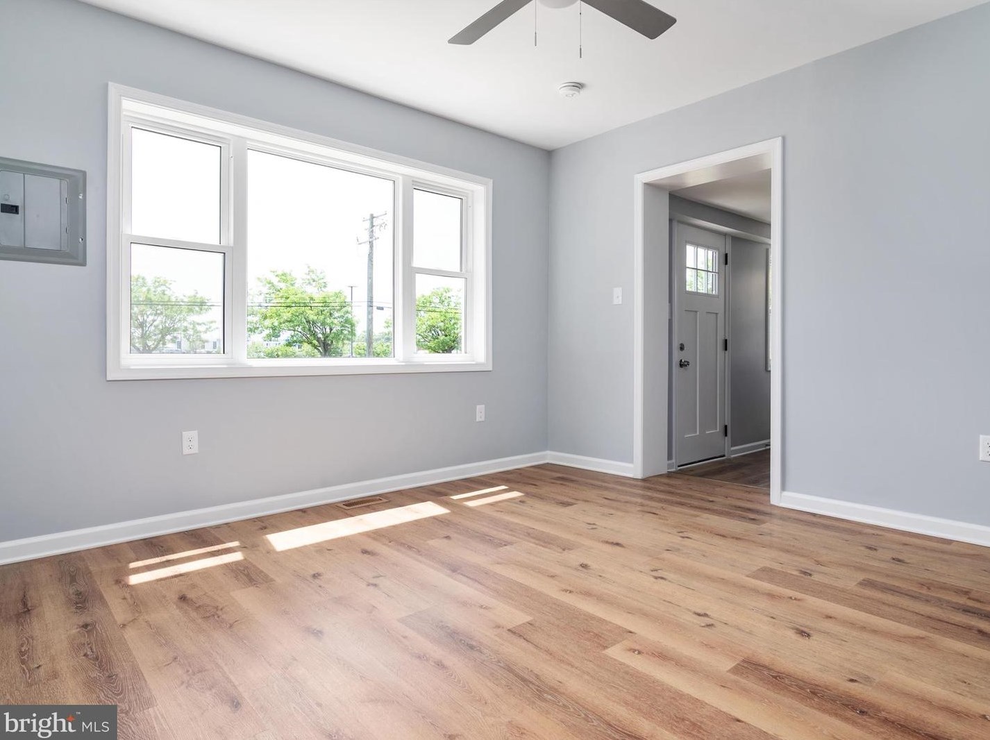 112 6 Ave, Glen Burnie MD 21060-6826 exterior