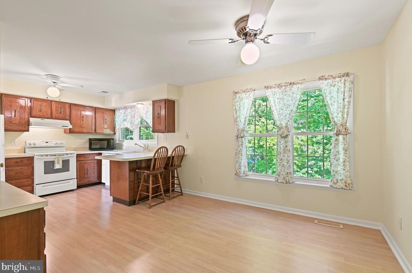 1176 Jeffrey Dr, Crofton MD 21114-1316 exterior