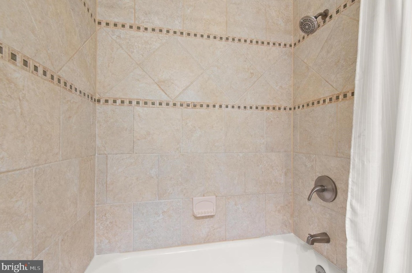 1176 Jeffrey Dr, Crofton MD 21114-1316 exterior