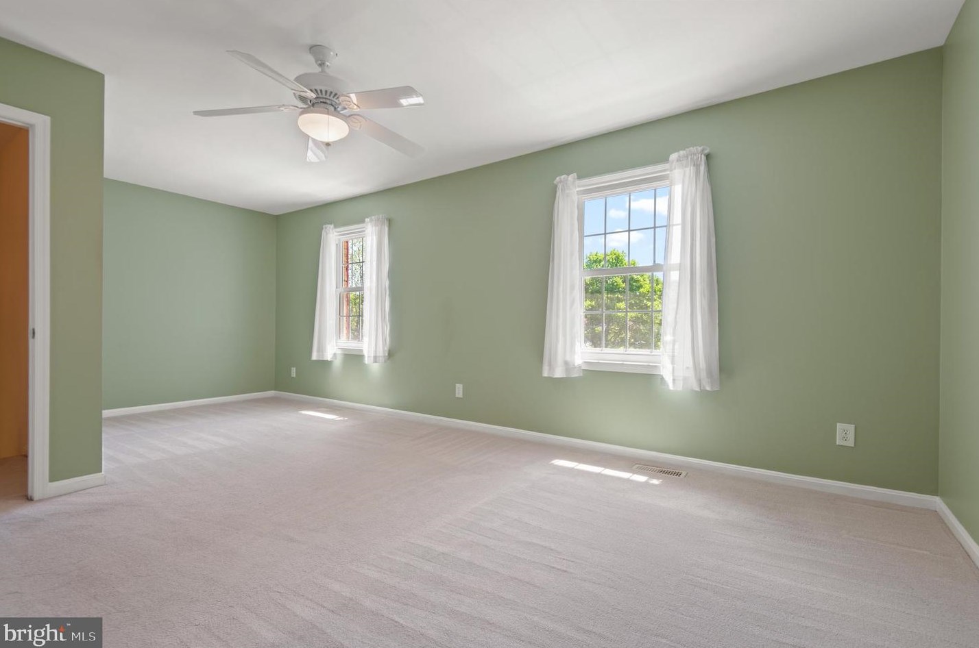 1176 Jeffrey Dr, Crofton MD 21114-1316 exterior