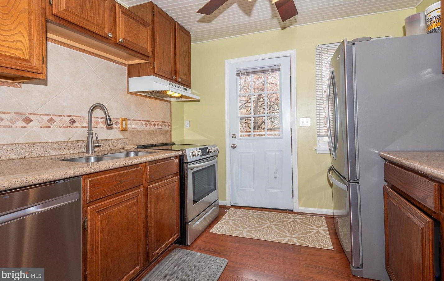 2318 Westport Ln, Crofton MD 21114-1211 exterior