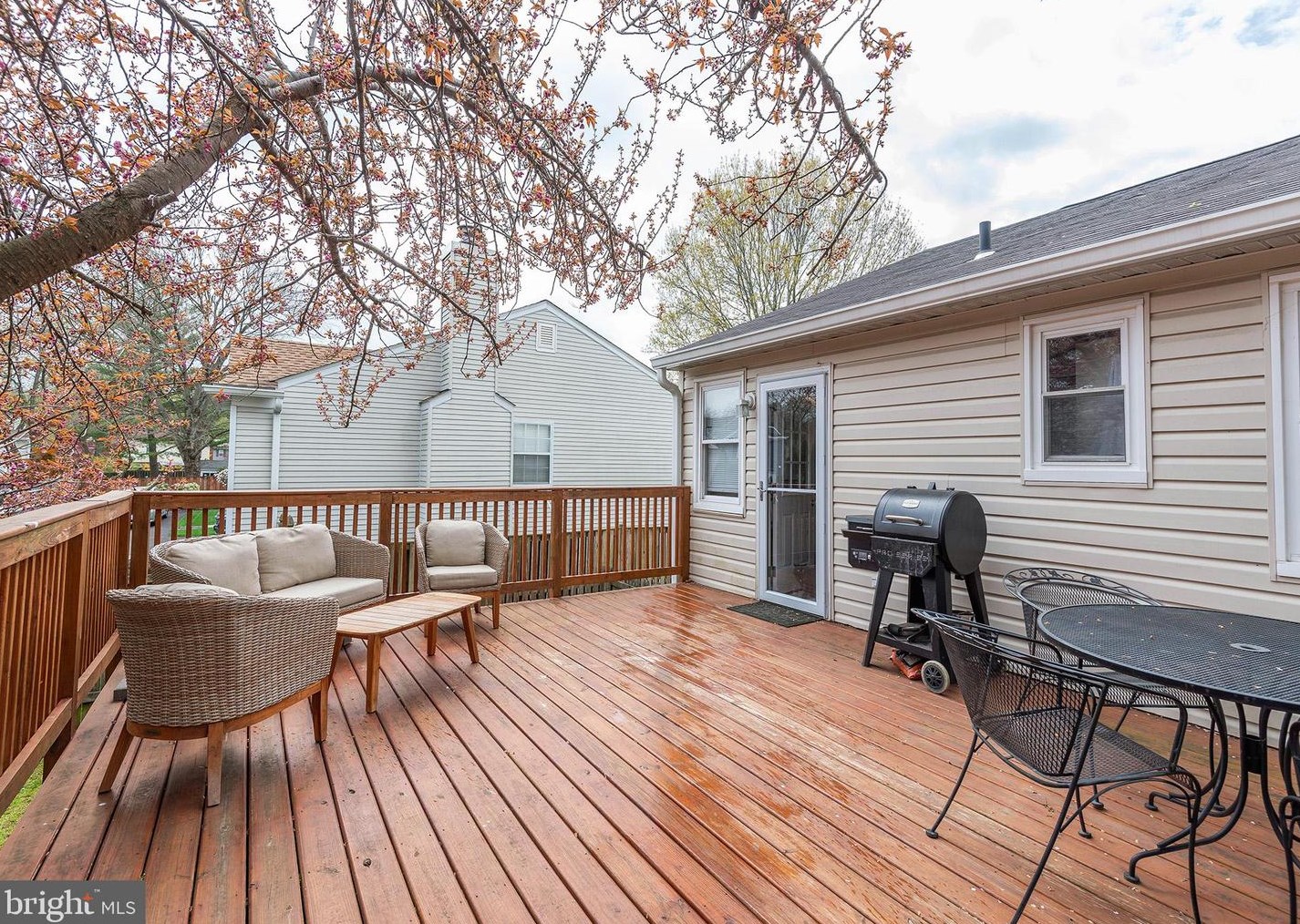 2318 Westport Ln, Crofton MD 21114-1211 exterior