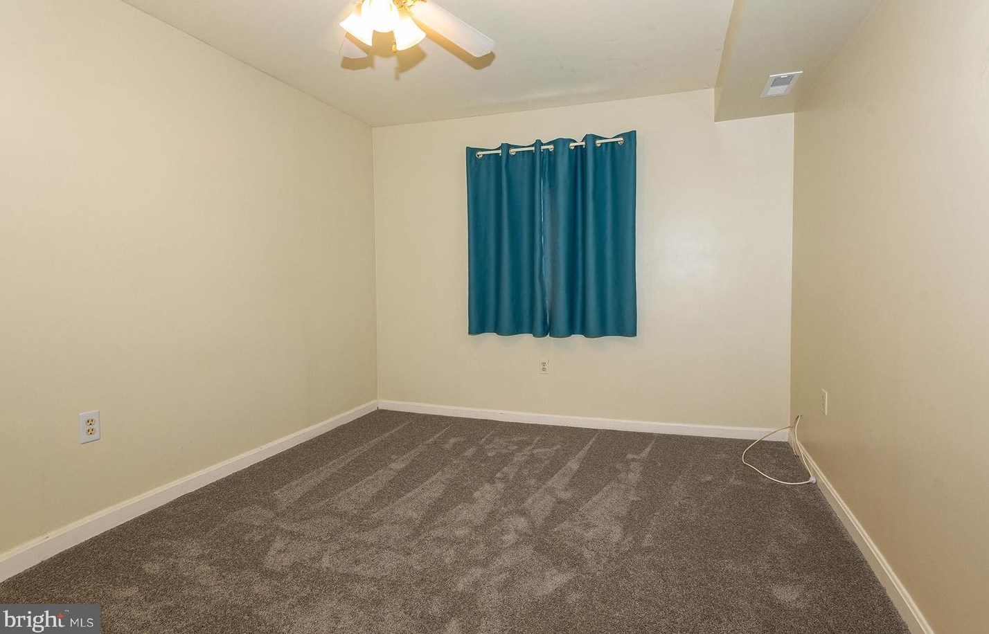 2318 Westport Ln, Crofton MD 21114-1211 exterior