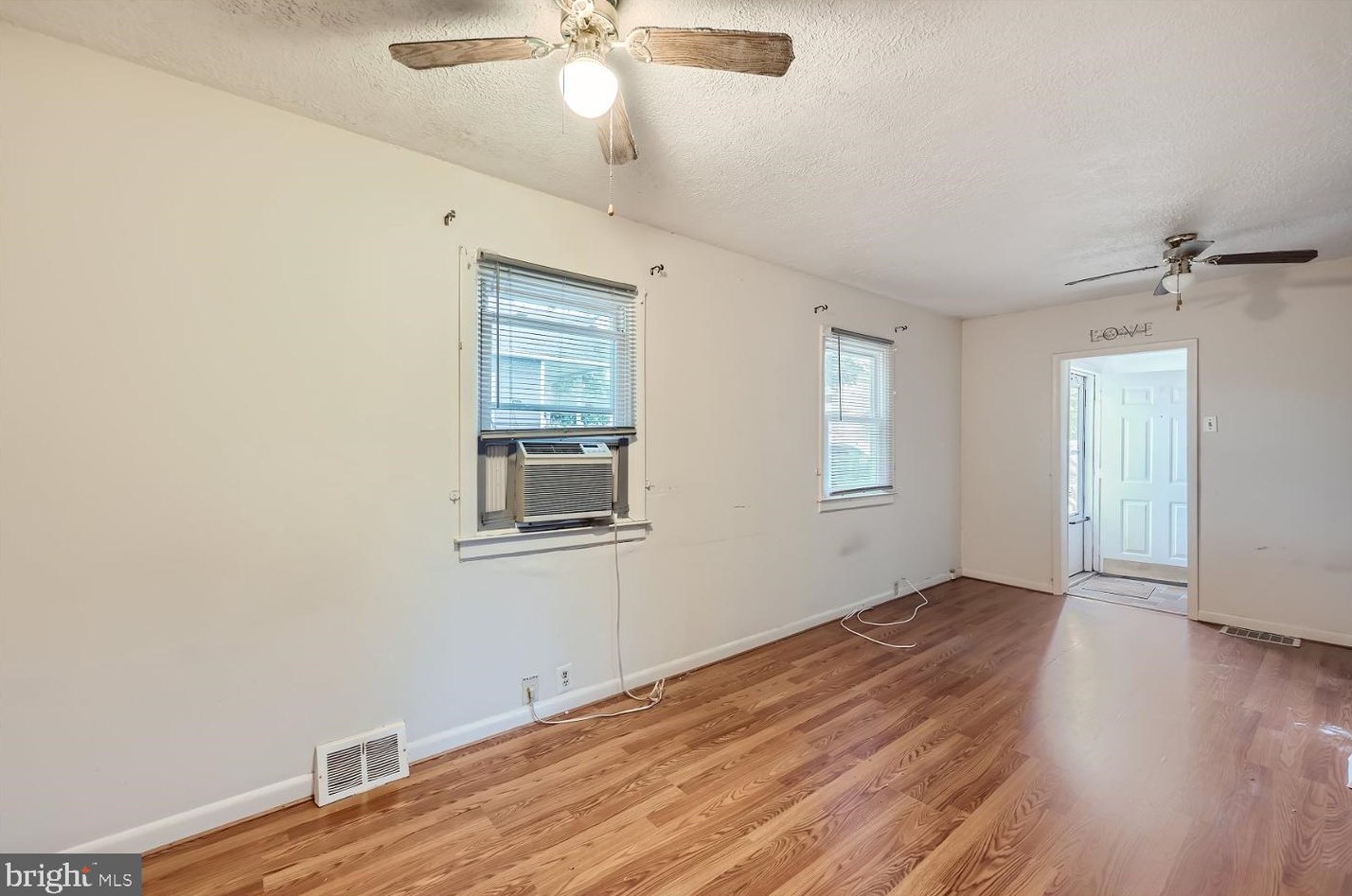 7922 End Dr, Baltimore MD 21226-2107 exterior