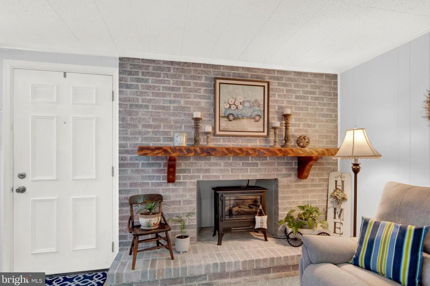 106 Dorchester Rd, Glen Burnie MD 21060-6911 exterior