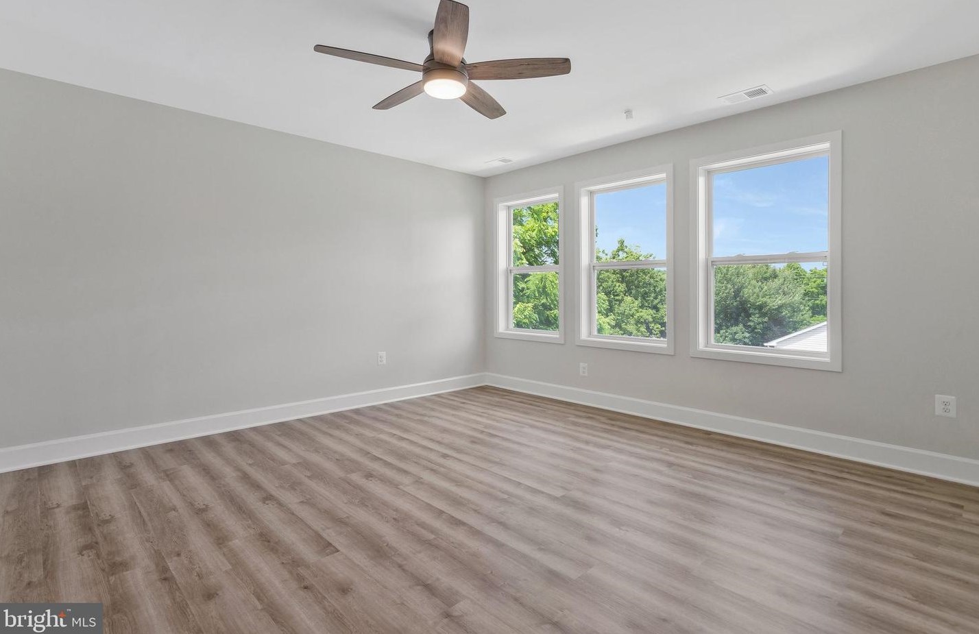 1641 Midland Rd, Edgewater MD 21037-2418 exterior