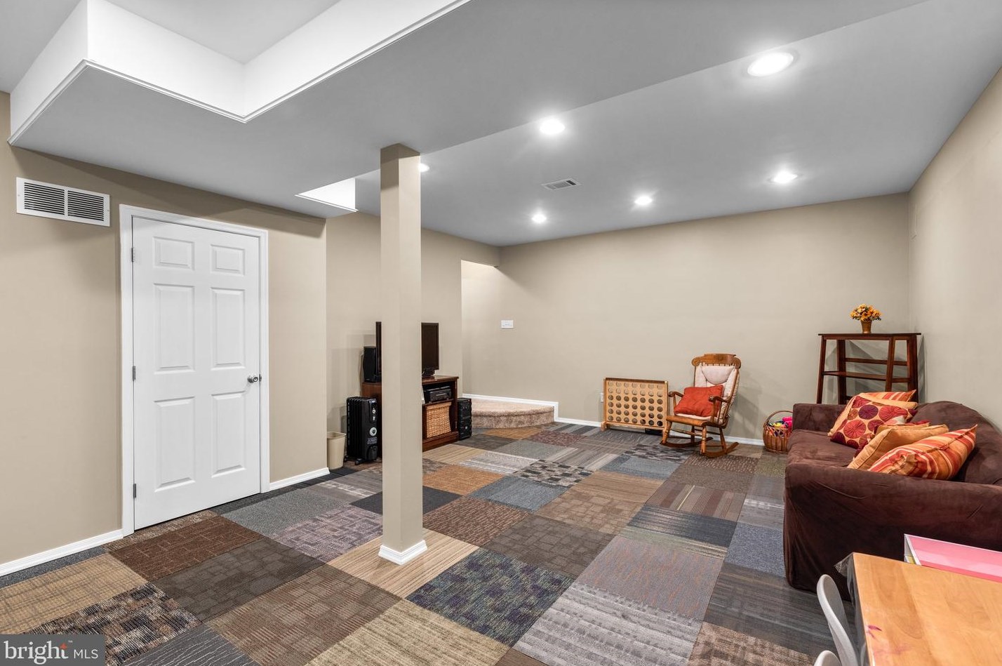 405 Birdsong Ct, Baltimore MD  exterior