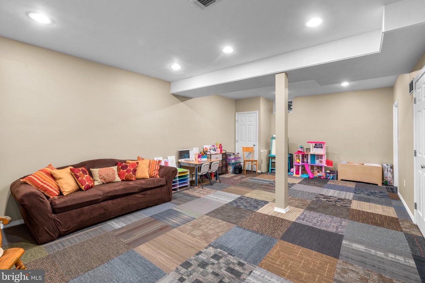 405 Birdsong Ct, Baltimore MD  exterior